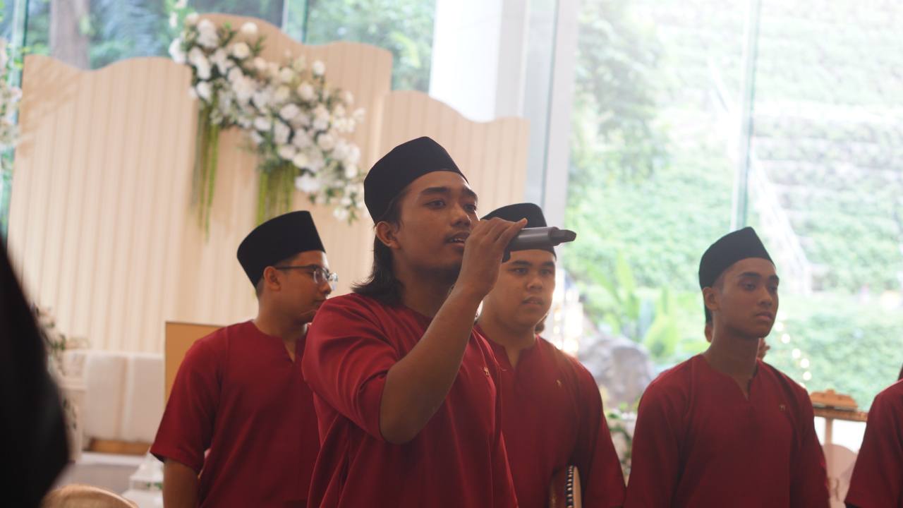 Photo 6118205025554643735 Y